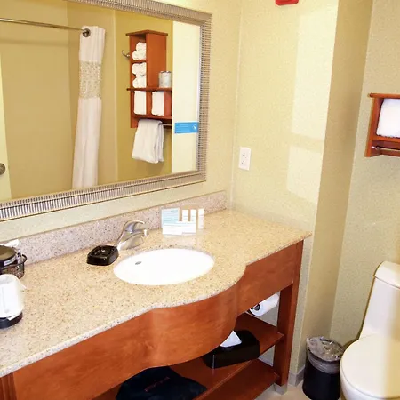 Hampton Inn & Suites Moline-Quad City Int'L Aprt Exterior photo