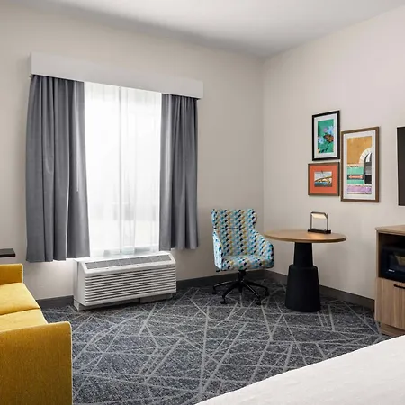 Hampton Inn & Suites Moline-Quad City Int'L Aprt Exterior photo