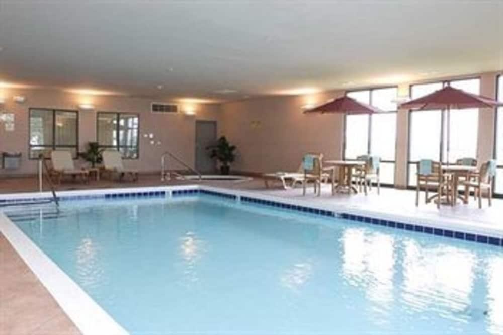 Hampton & Moline-quad Int'l Aprt 3* Moline