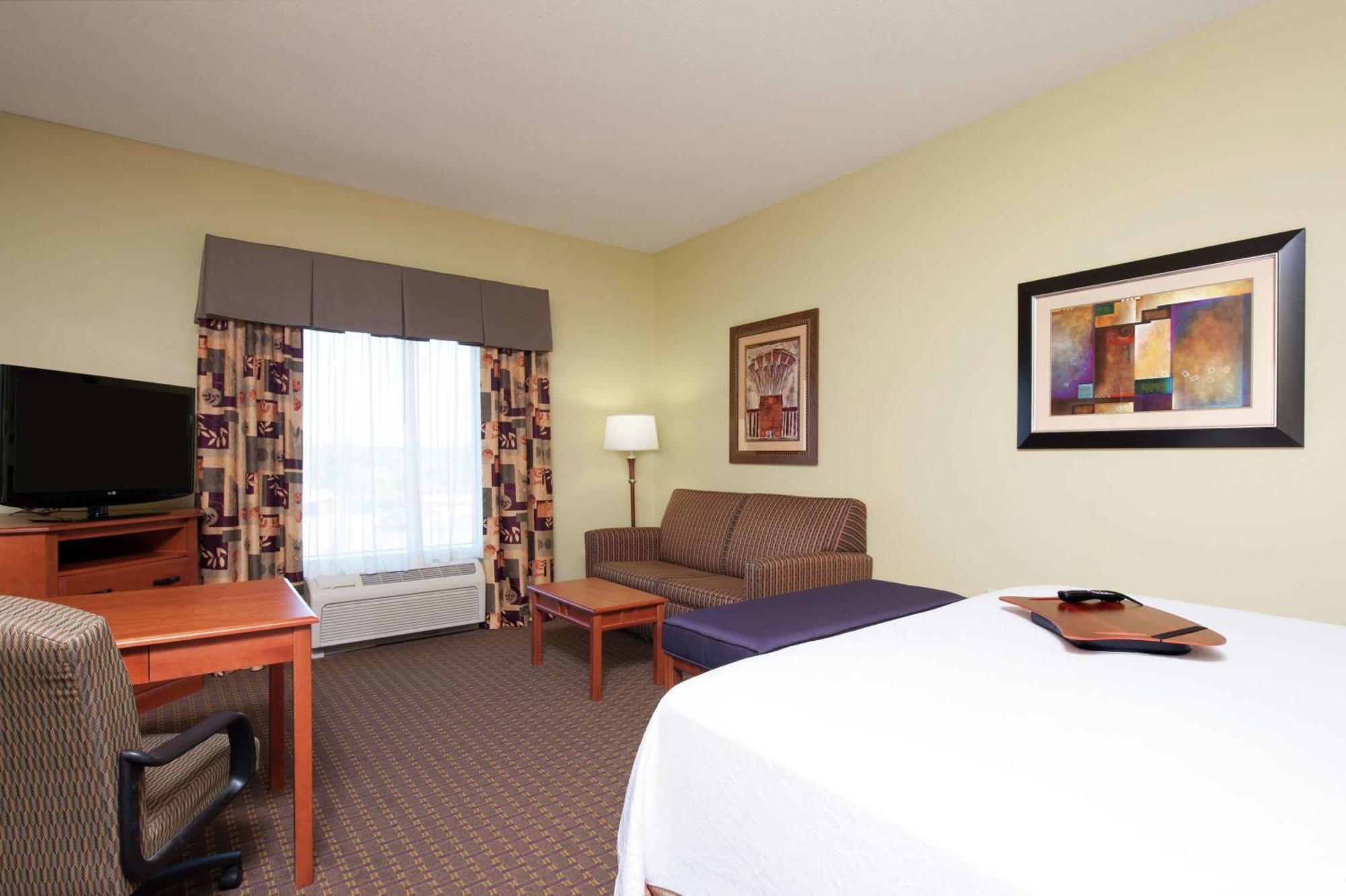 Hampton & Moline-quad Int'l Aprt 3* Moline