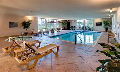 Hampton & Moline-quad Int'l Aprt Hotel Moline