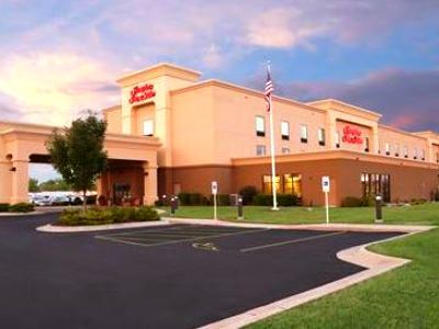Hampton & Moline-quad Int'l Aprt Hotel 3*