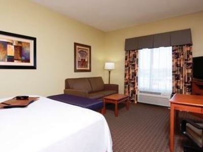 Hotel Hampton & Moline-quad Int'l Aprt 3*