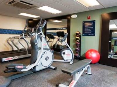 Hampton & Moline-quad Int'l Aprt Hotel