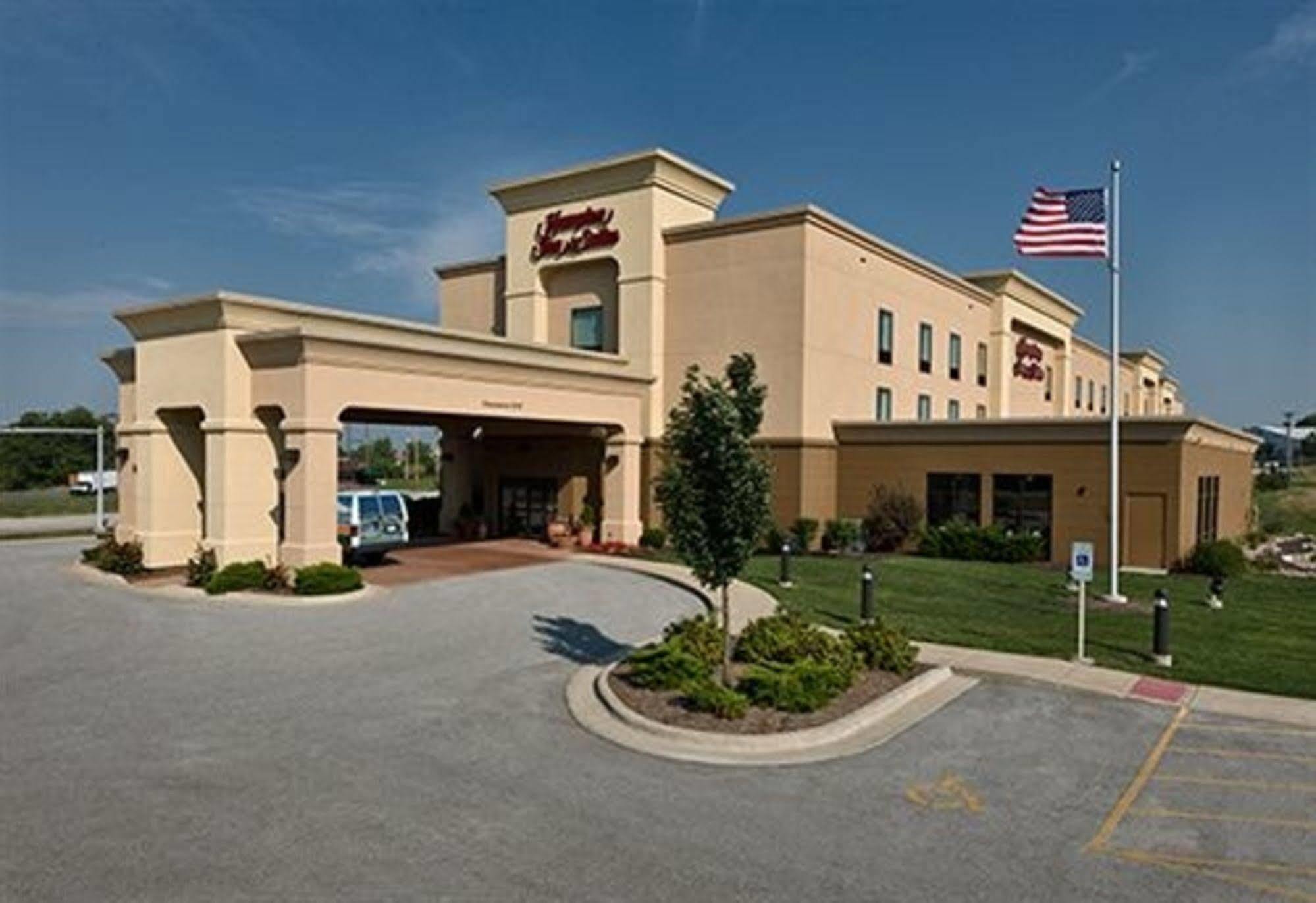 Hampton & Moline-quad Int'l Aprt Hotel Moline